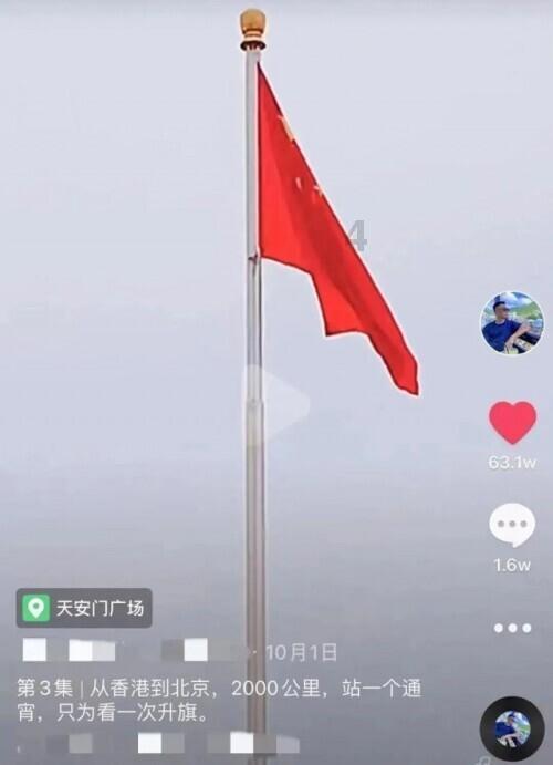 她买下27㎡朝东全明蜗居，进门就是床，小是小了点，但独居真的爽